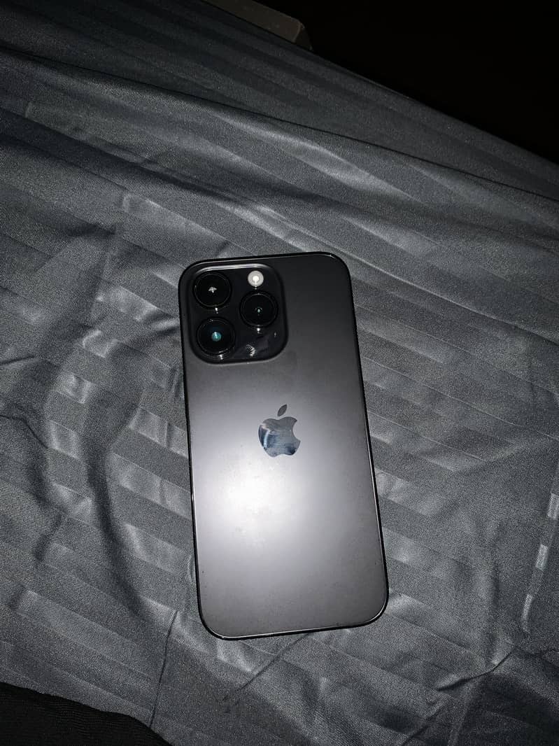 Apple iPhone 14 Pro 0