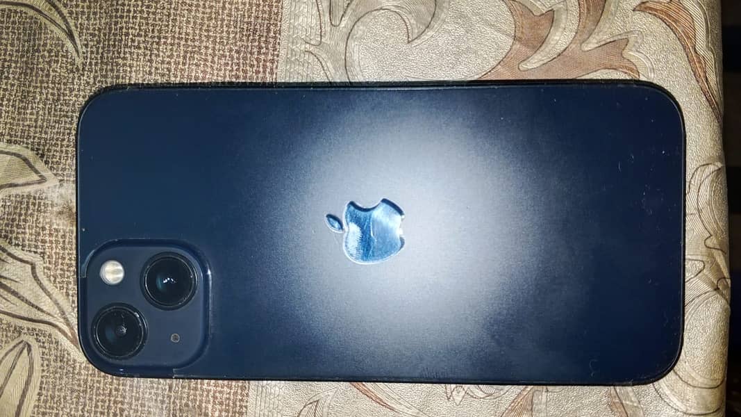 Apple iPhone 13 0