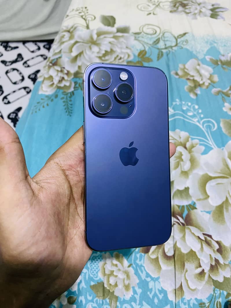Apple iPhone 14 Pro 0
