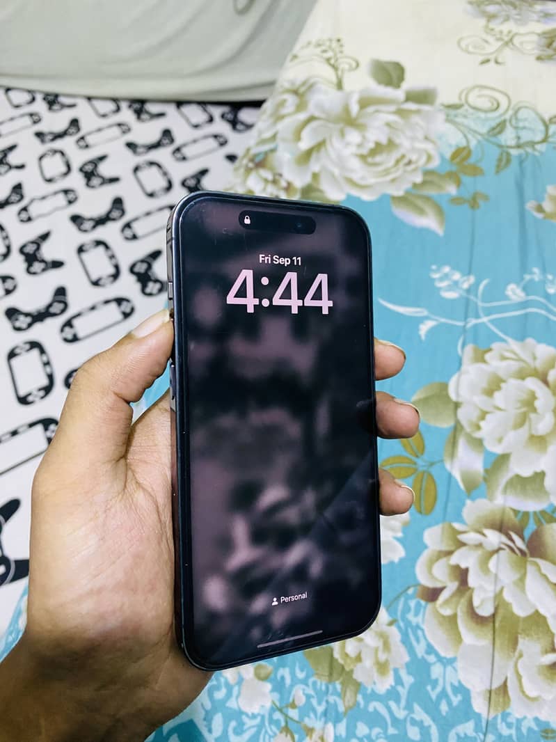 Apple iPhone 14 Pro 1
