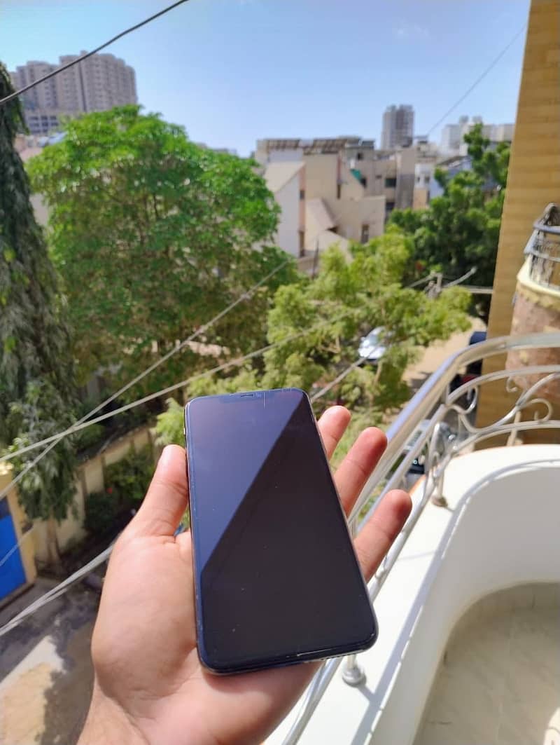Apple iPhone 11 Pro Max 5