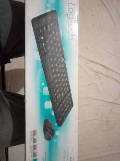 Logitech Wireless keyboard and Mouse set Brand new with box