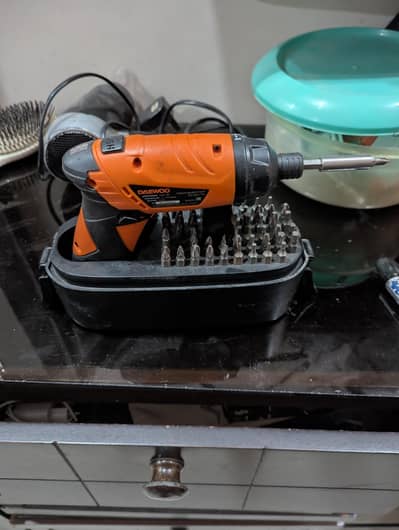 Daewoo electric drill