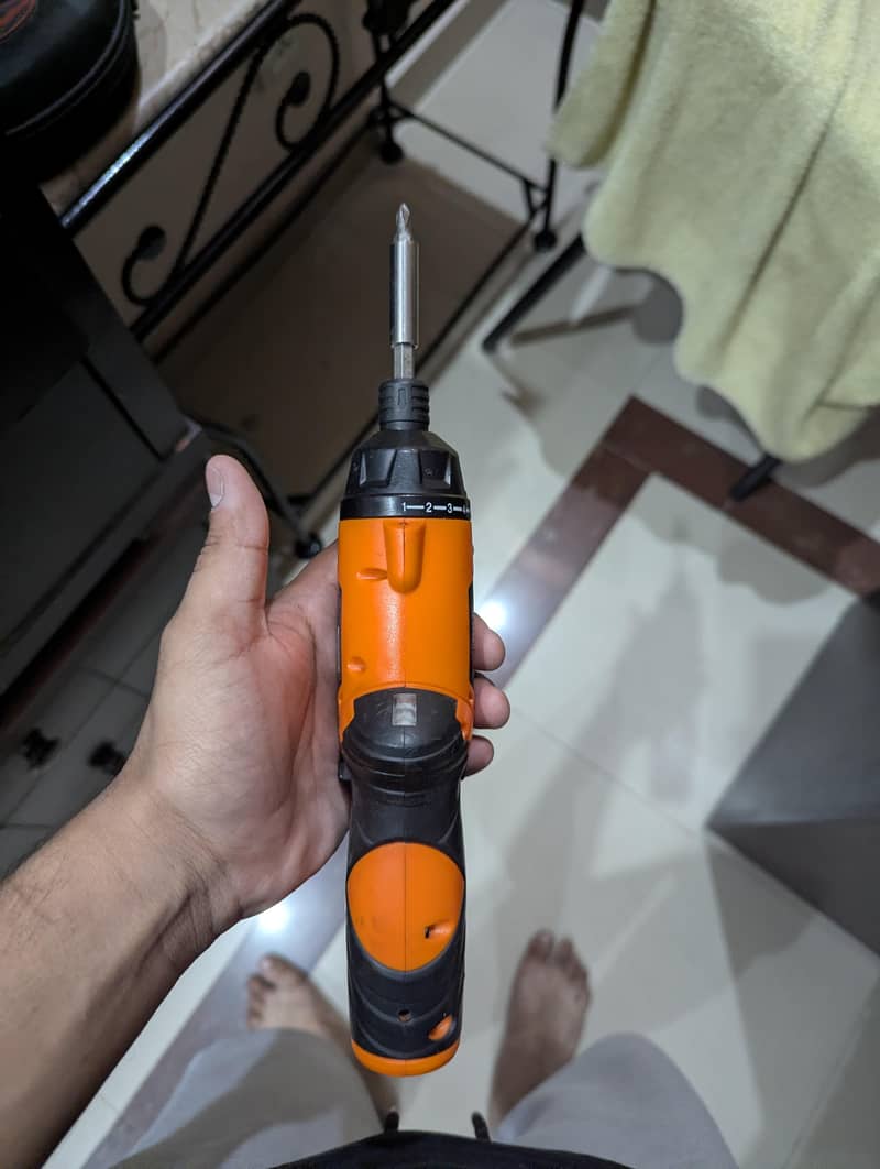 Daewoo electric drill 1