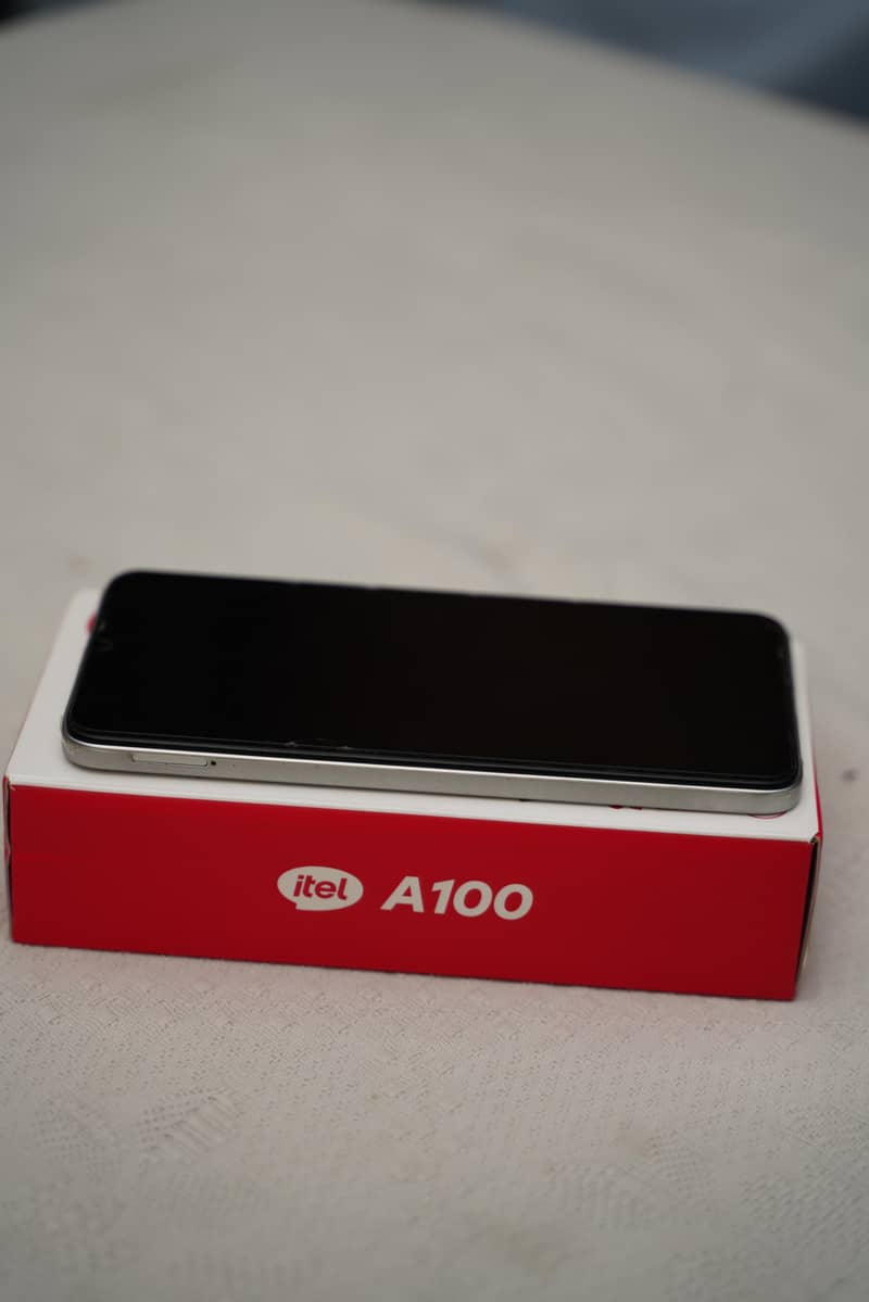 Itel A100 8