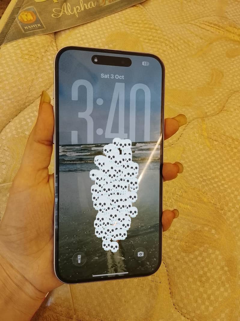 Apple iPhone 15 plus 1