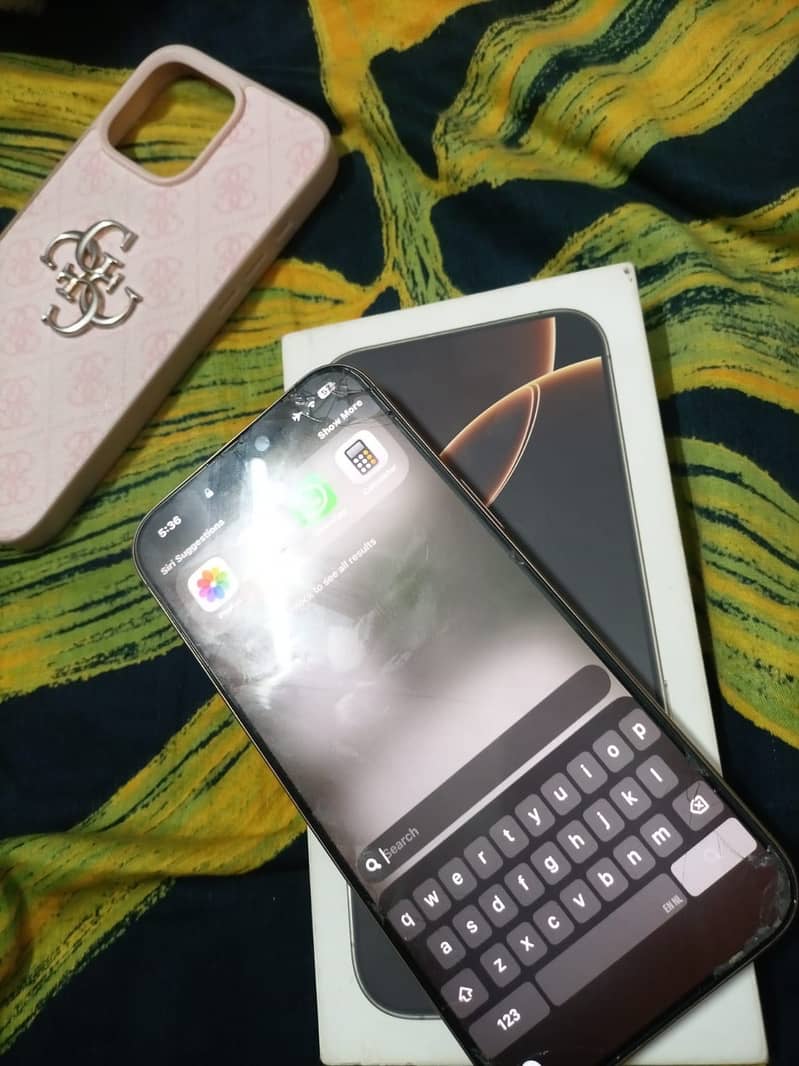 Apple iPhone 16 Pro Max 6