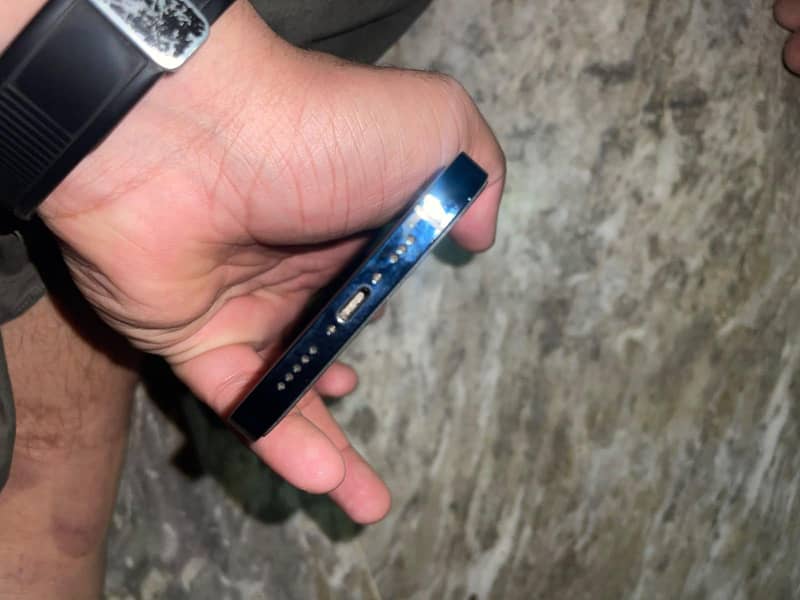 Apple iPhone 12 Pro 2