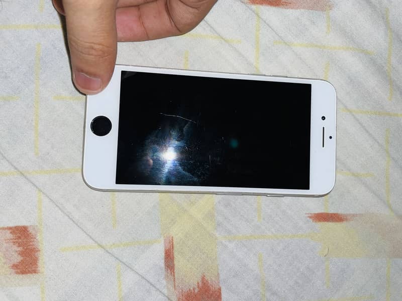 Apple iPhone 7 1