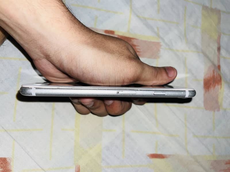 Apple iPhone 7 4