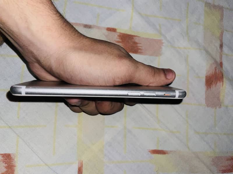 Apple iPhone 7 6