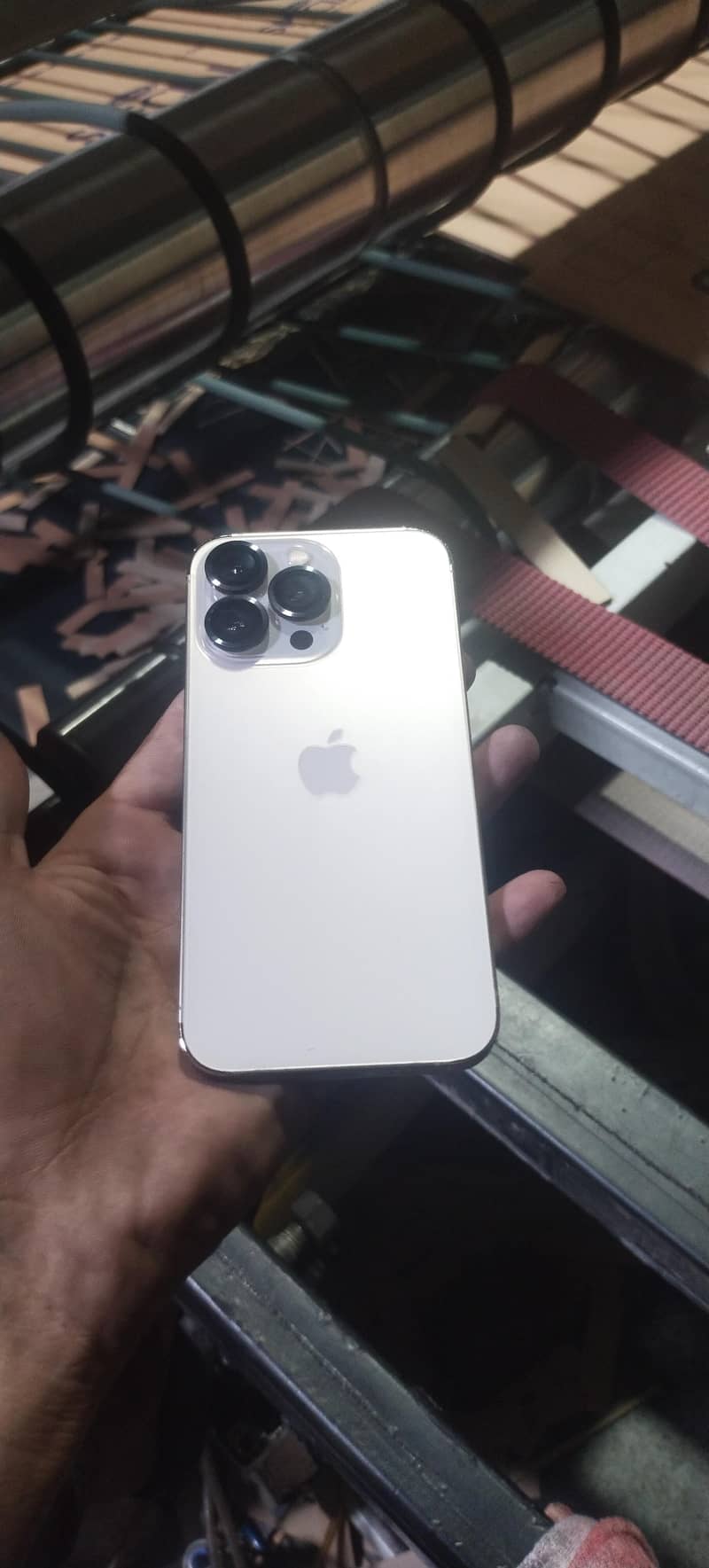 Apple iPhone 13 Pro 1