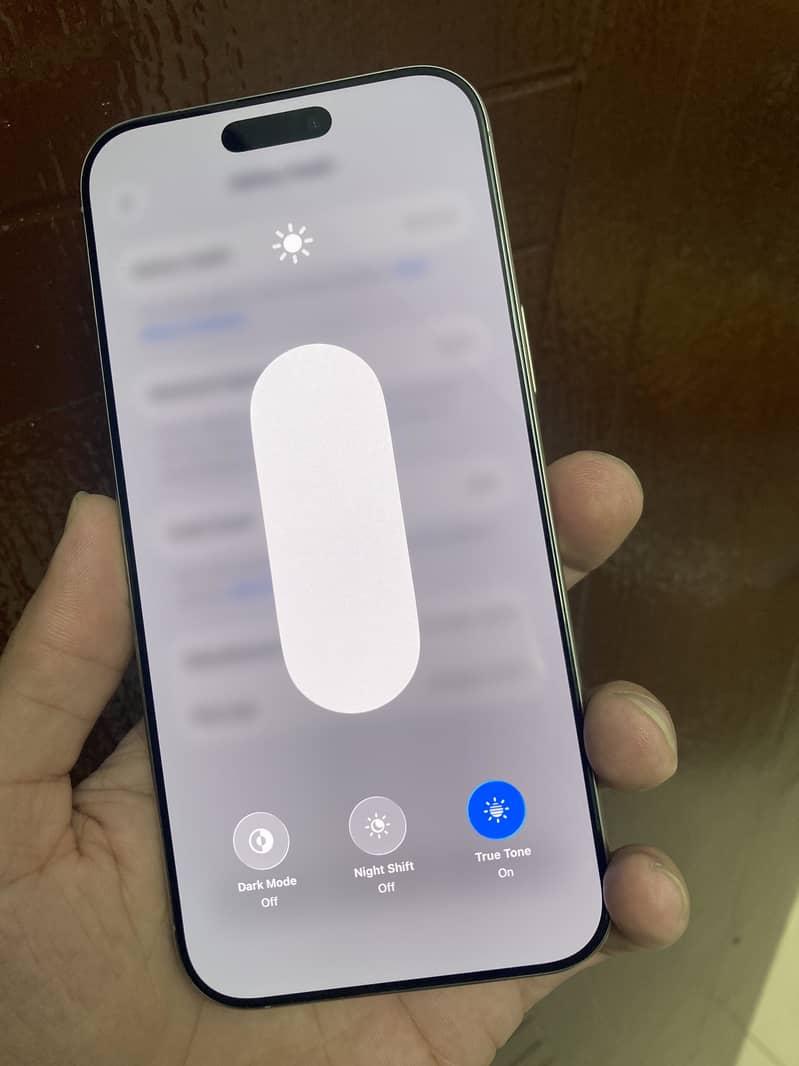 Apple iPhone 16 Pro Max 6