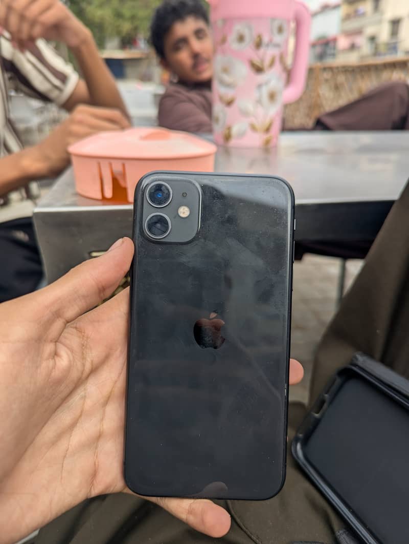 Apple iPhone 11 0