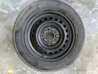 Yokohama tyre with stepni ! (5 nuts)