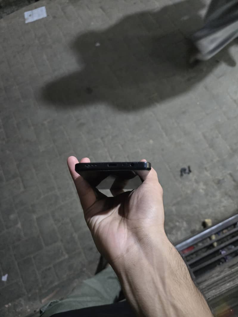 Realme C53 4