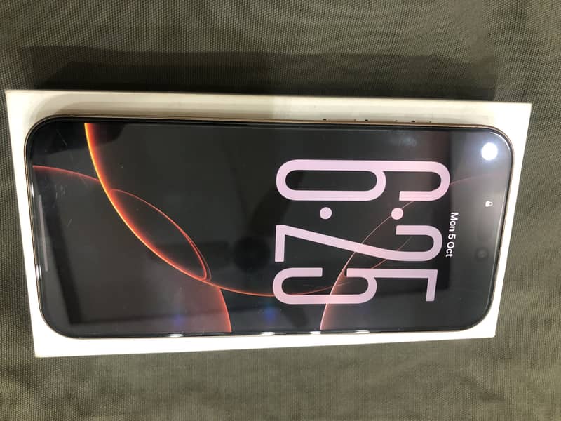 Apple iPhone 16 Pro Max 1