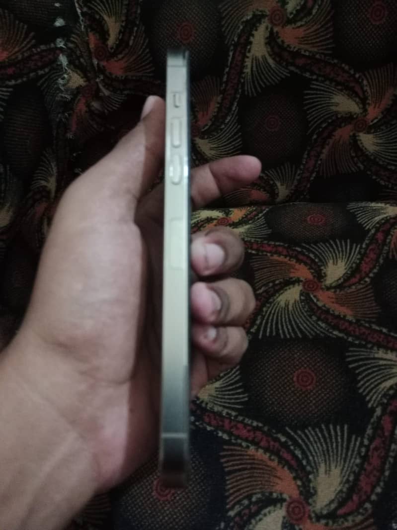Apple iPhone 14 Pro Max 2