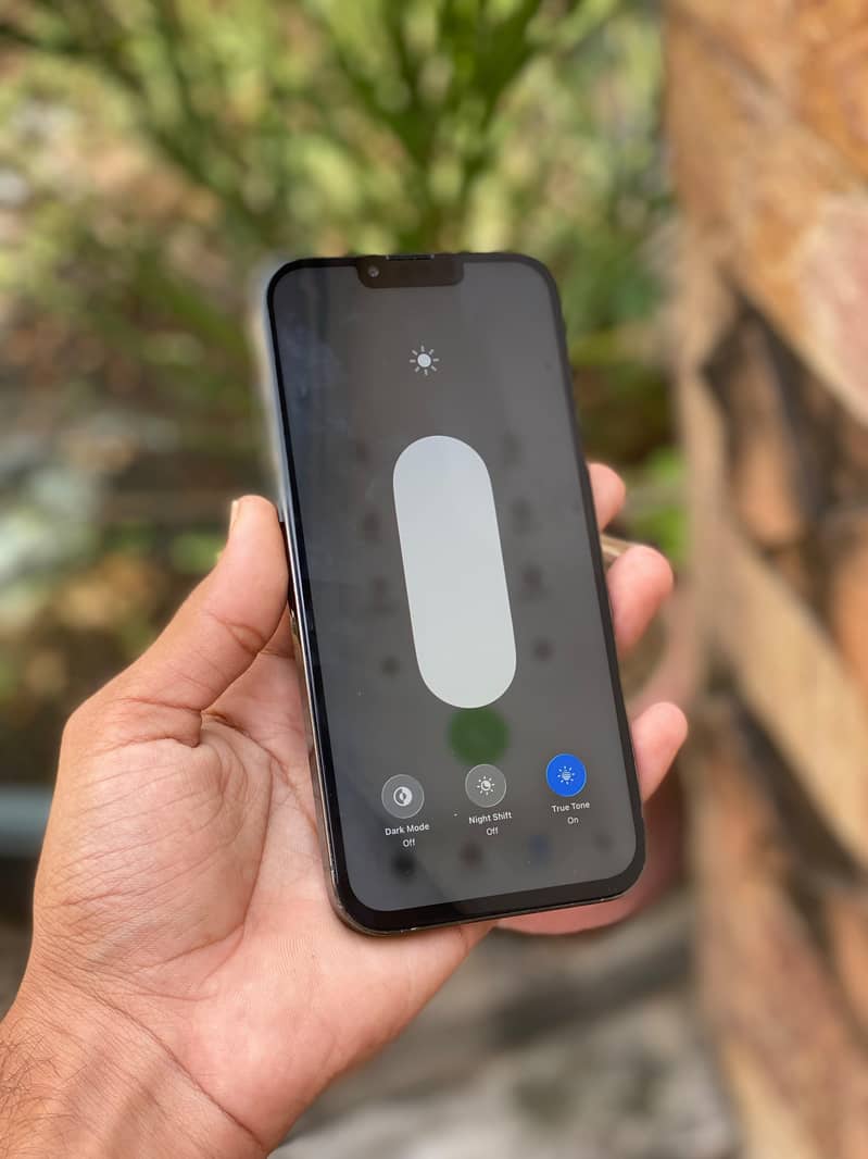 Apple iPhone 13 Pro Max 4