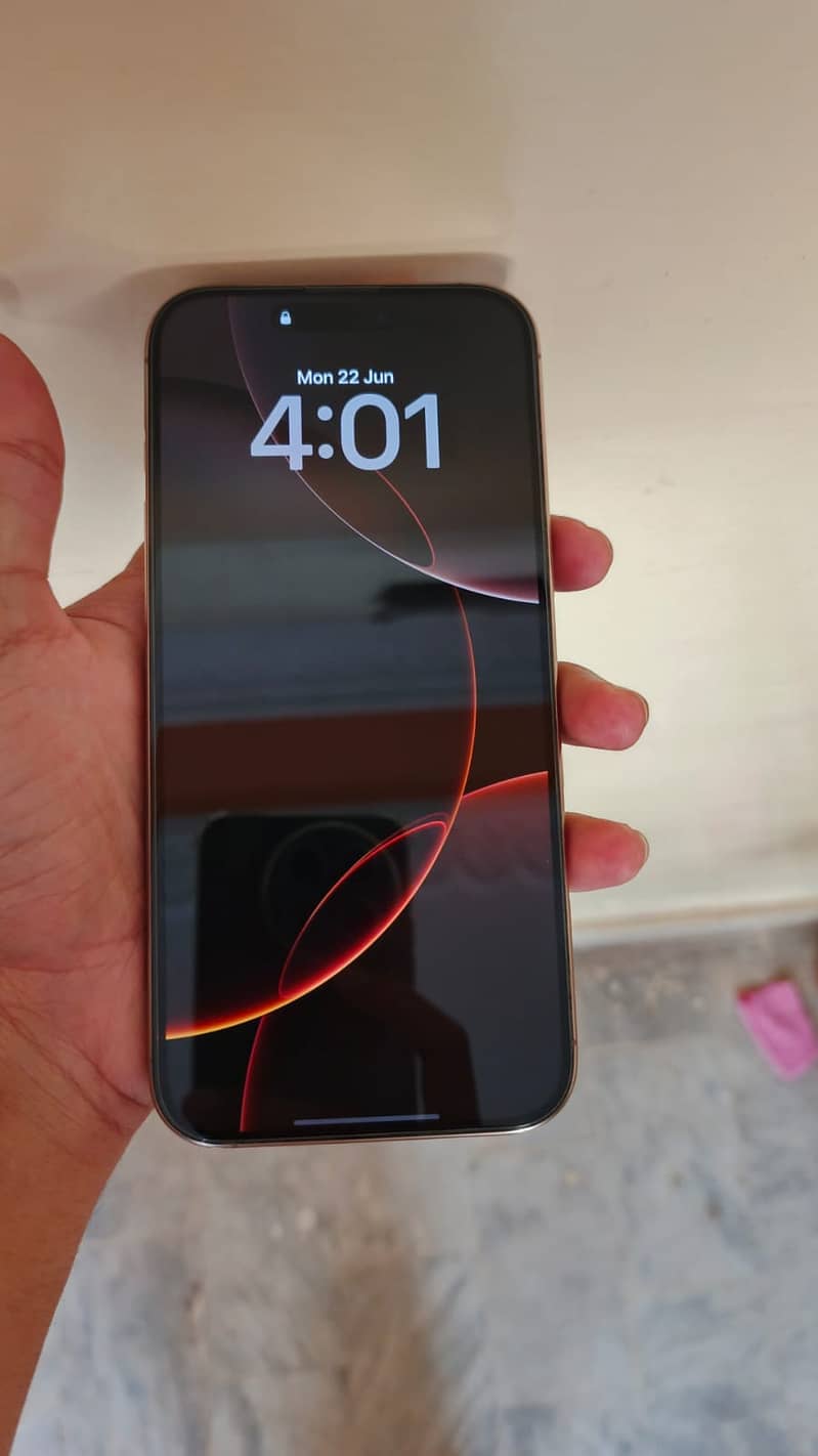 Apple iPhone 16 Pro Max 5