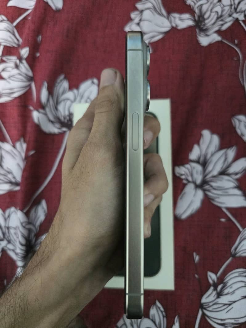 Apple iPhone 15 Pro 7