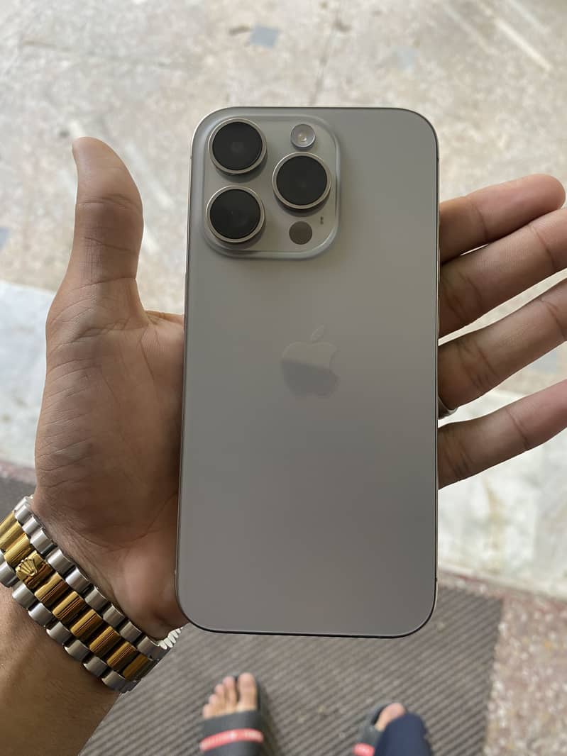 Apple iPhone 15 Pro 0
