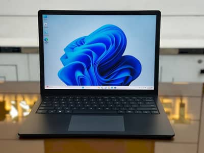 Microsoft Surface Laptop - 5 |   I7/12th Gen  | - 16gb -256gb (LPDDR5)