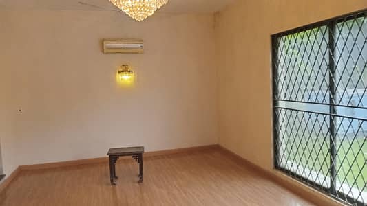 1 Kanal House For Sale