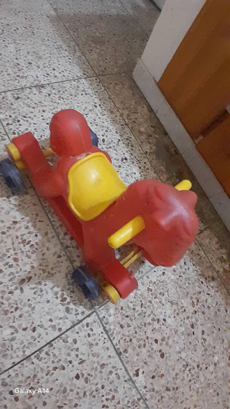 horse 2