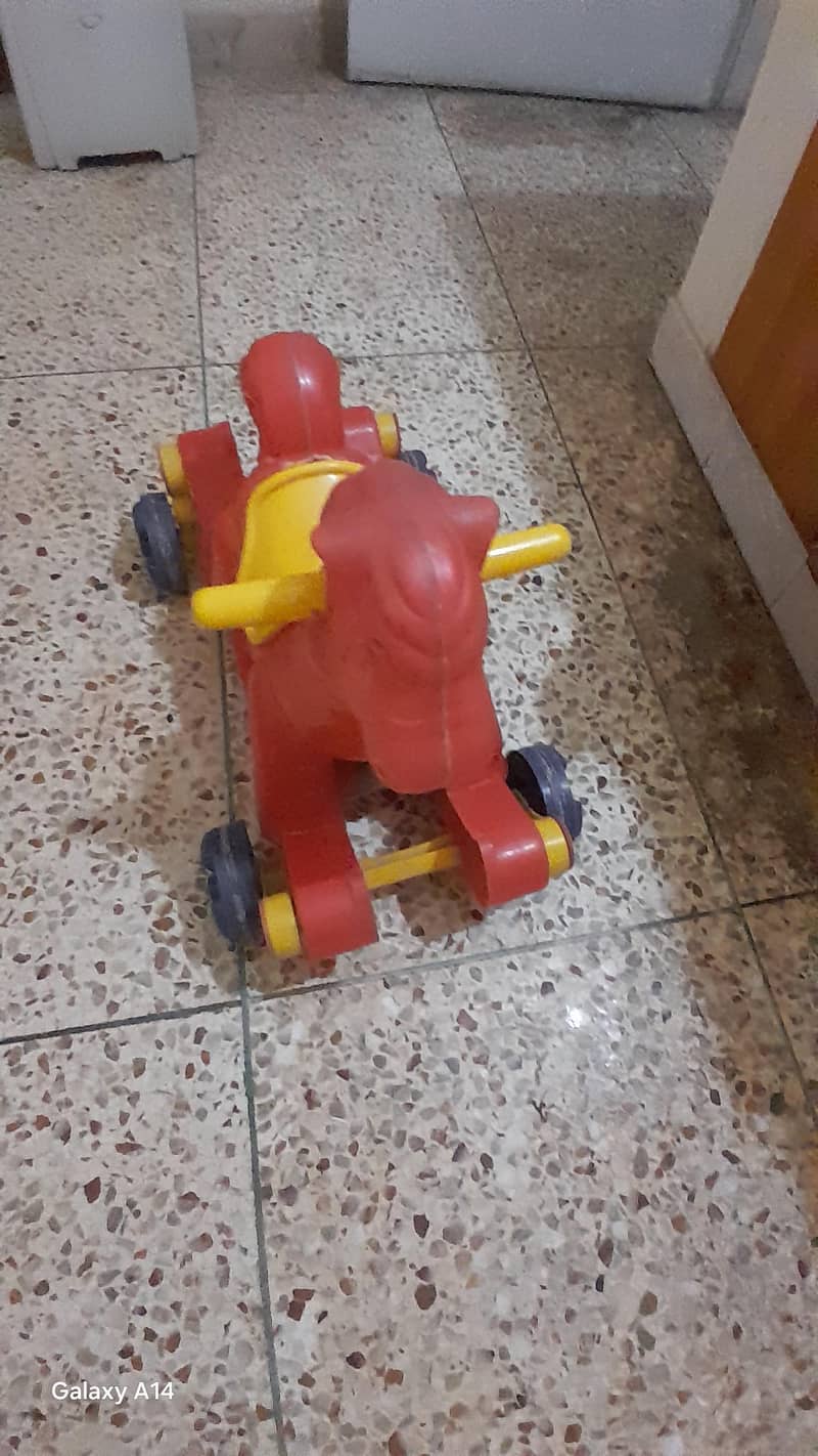 horse 3