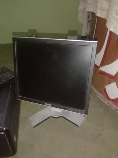 Dell 17 inch Square moniter