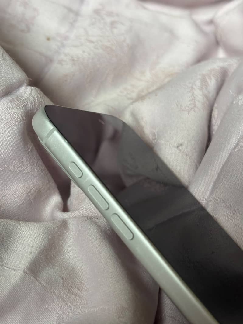 Apple iPhone 17 Pro Max 3