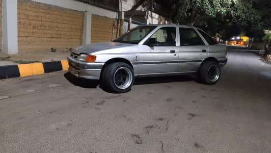 Ford Escor Ghia1991