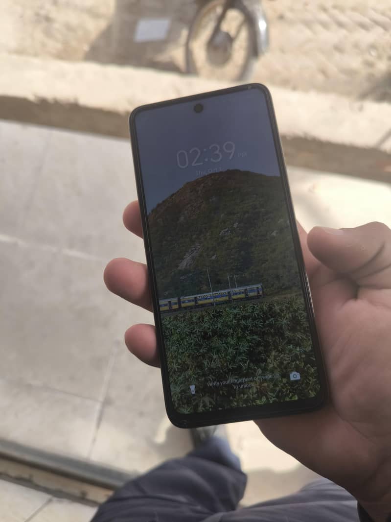 Tecno Spark 20 8