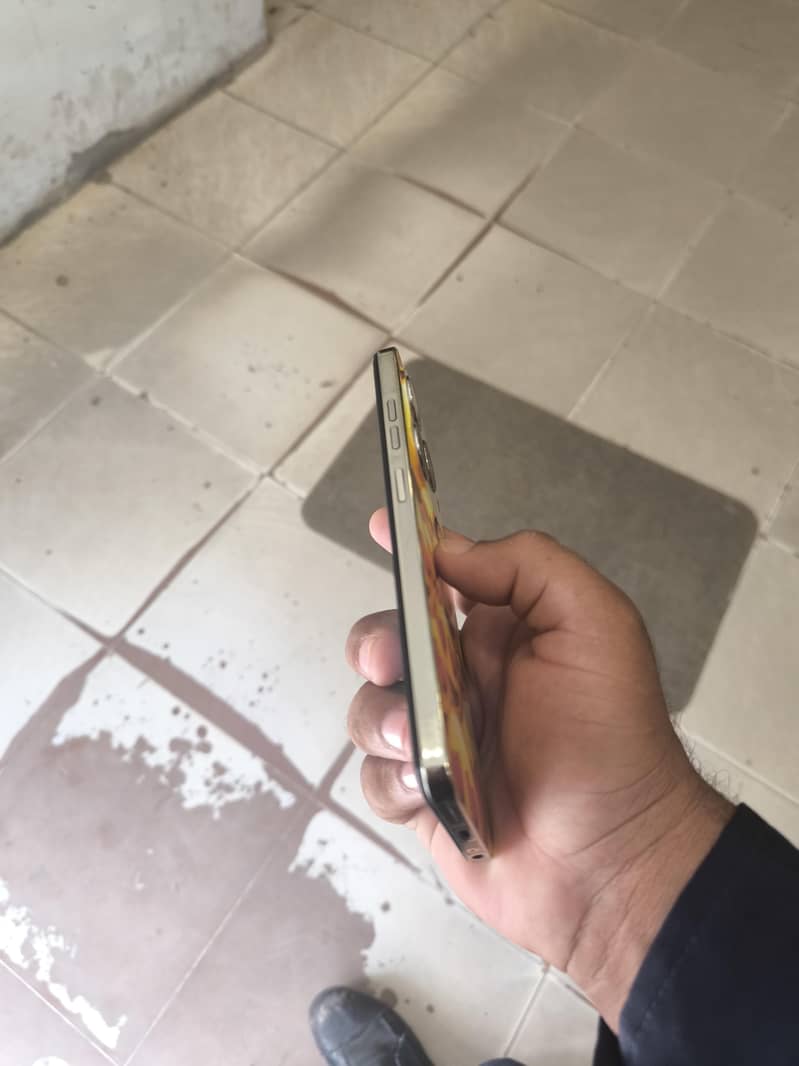 Tecno Spark 20 10