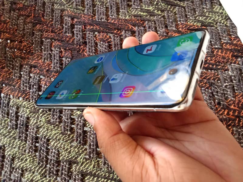 One Plus 9 Pro 6