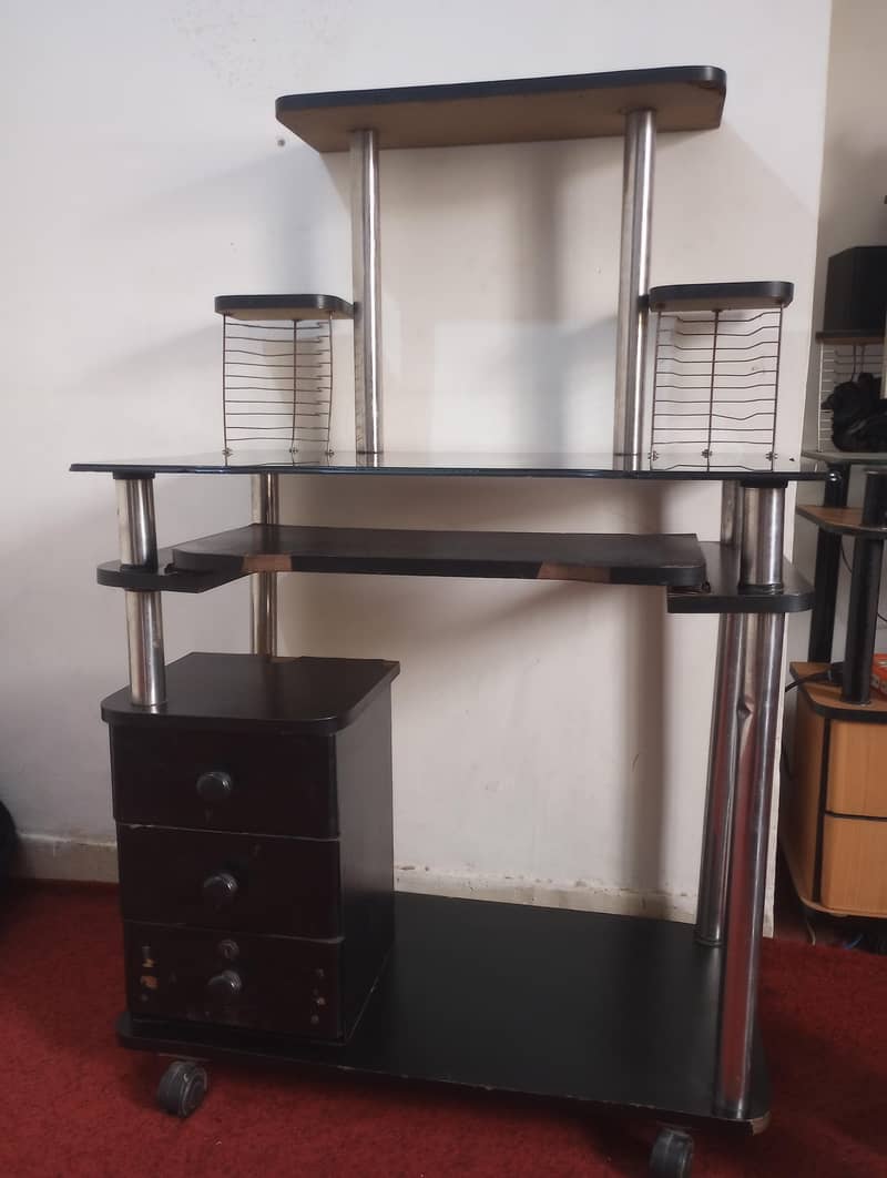 Window computer trolly 2