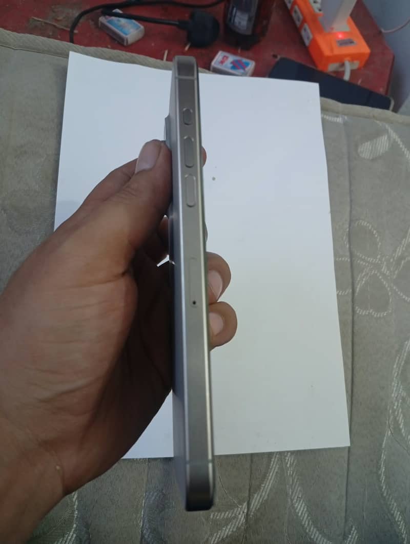 Apple iPhone 15 Pro Max 7