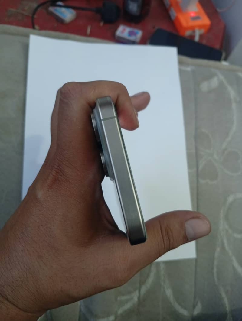 Apple iPhone 15 Pro Max 8
