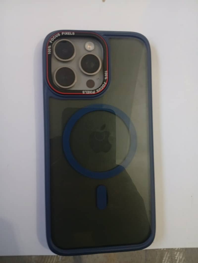 Apple iPhone 15 Pro Max 12
