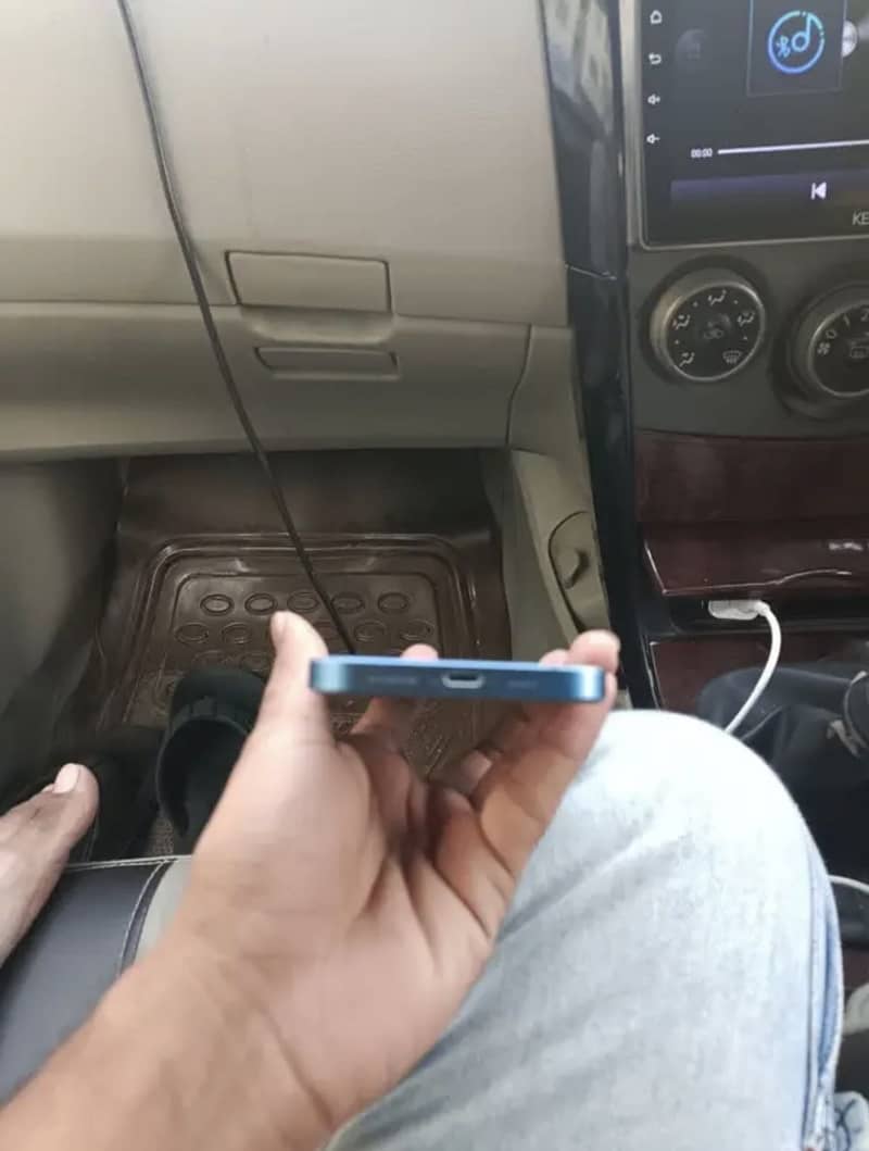 Apple iPhone 13 4