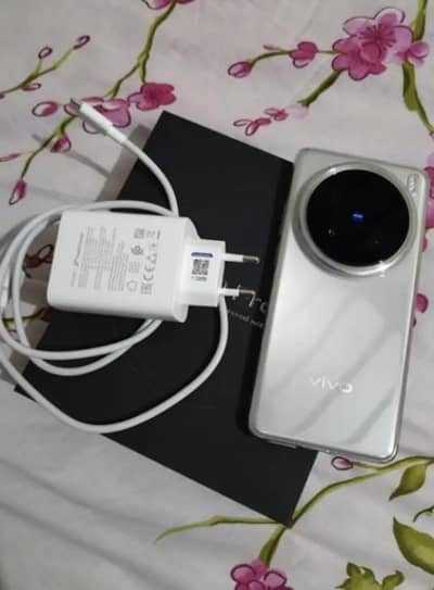 Vivo x200 Pro mobile complete Saman 16/512 Gp