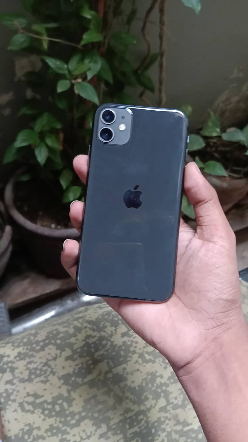 Apple iPhone 11 3