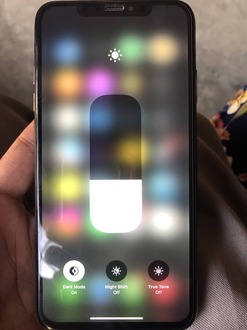 Apple iPhone XS Max 6