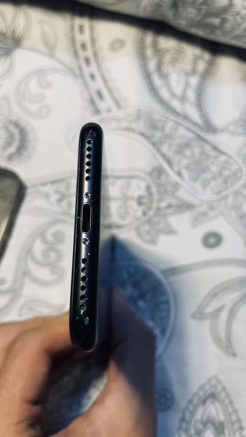 Apple iPhone 7 4
