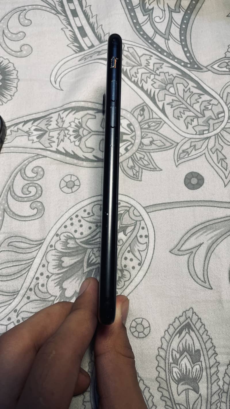 Apple iPhone 7 5
