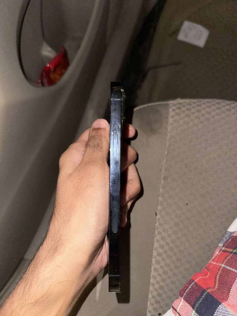 Apple iPhone 12 Pro 1