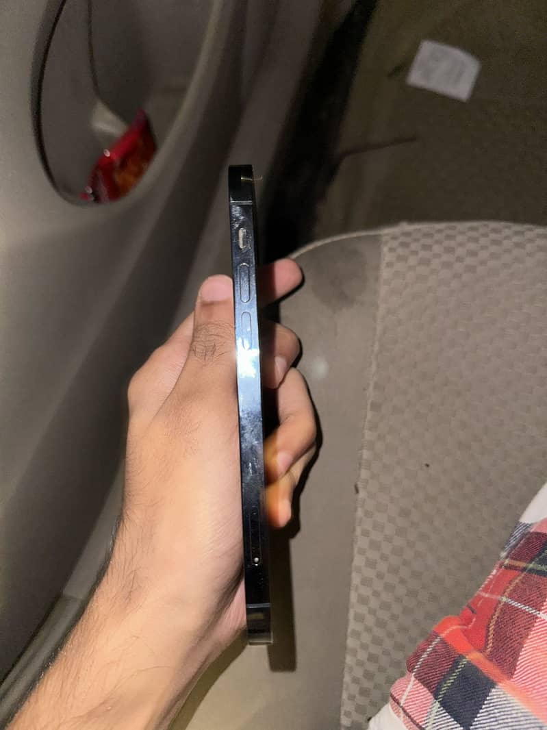 Apple iPhone 12 Pro 3