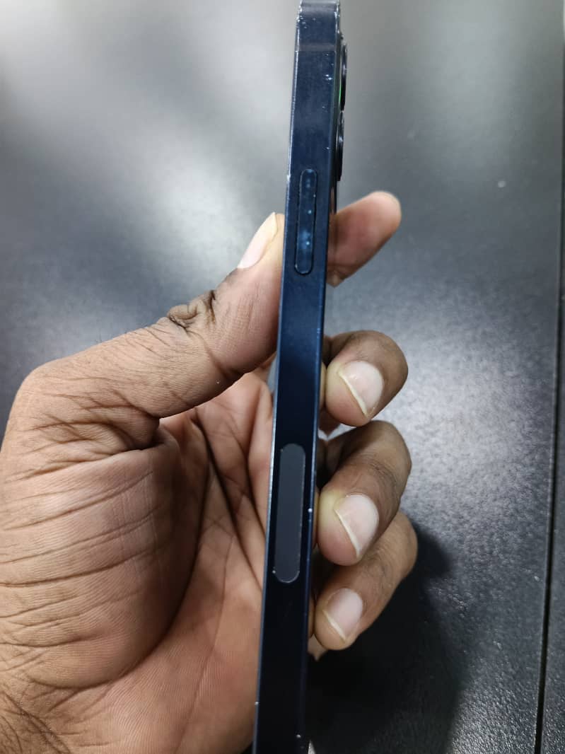 Apple iPhone 12 5