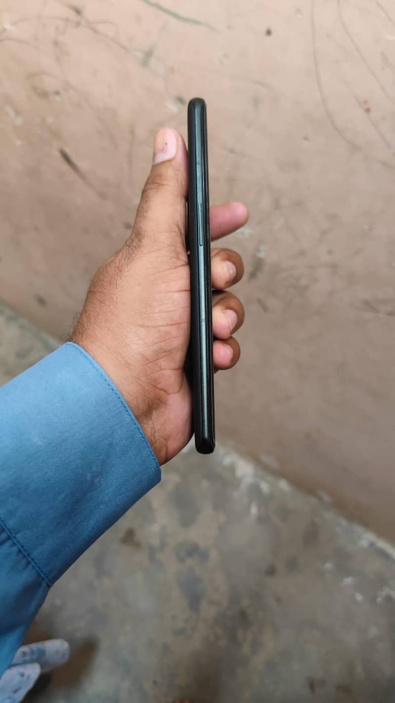 One Plus 10 Pro 6